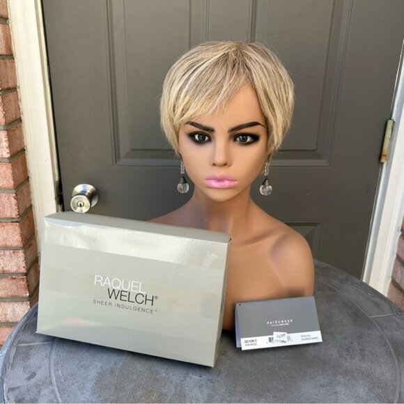 Raquel Welch Glazed Sand Synthetic Short Pixie Wig - Picture 1 of 11